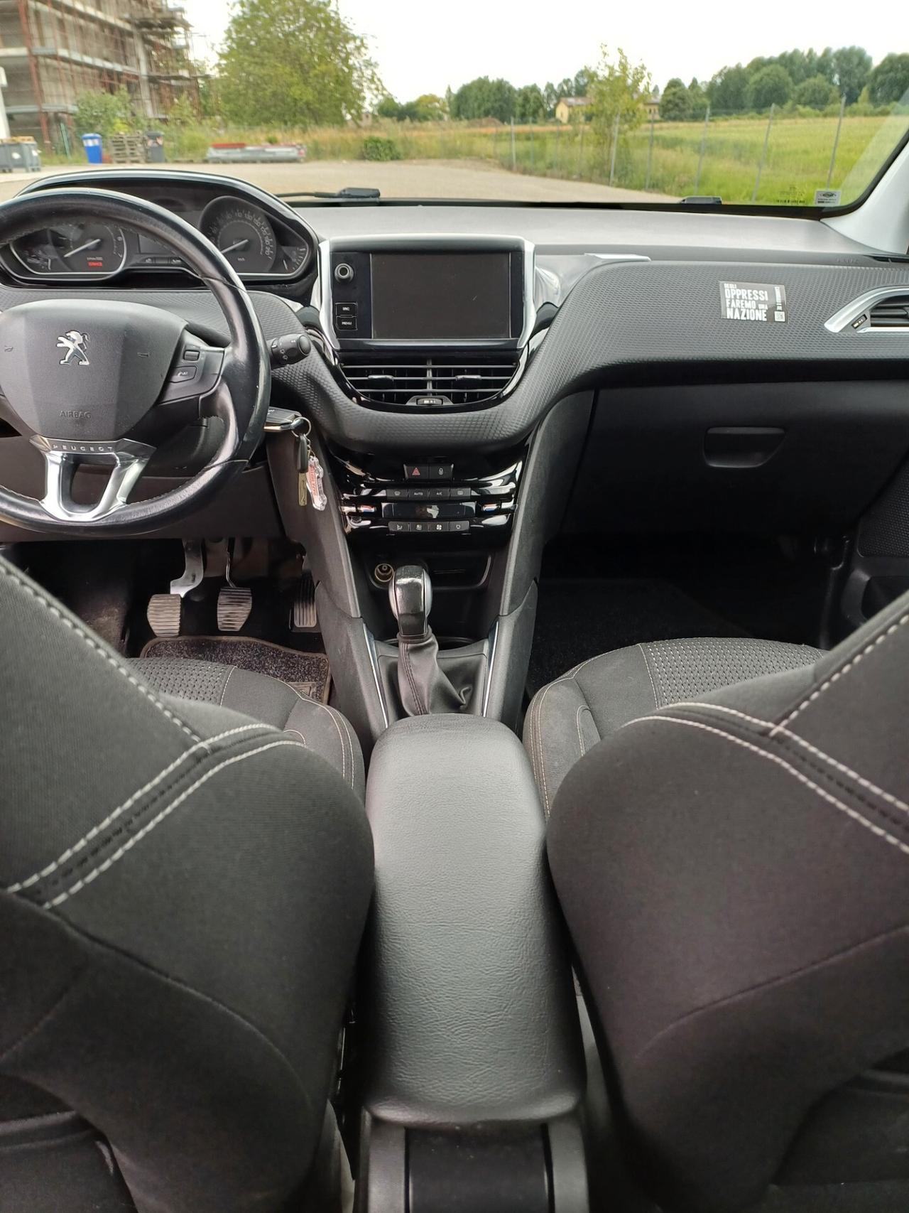 Peugeot 208 PureTech 82 5 porte Allure