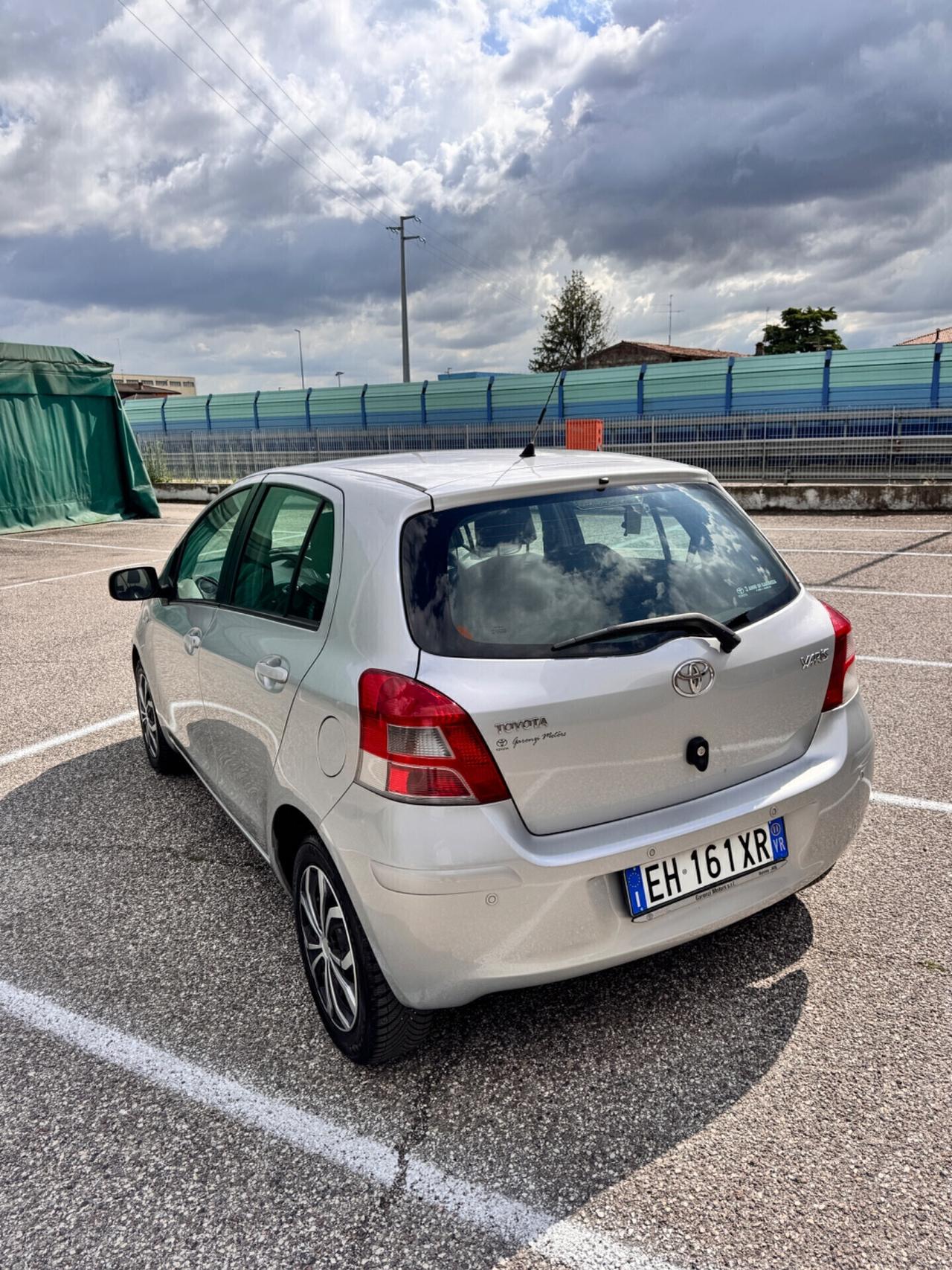 Toyota Yaris 1.3 5 porte 2011