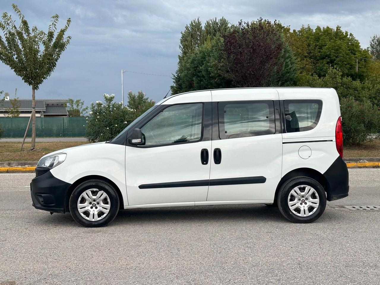 Fiat Doblo 1.3 MJT AUTOCARRO 5 POSTI 1.3 Mijet