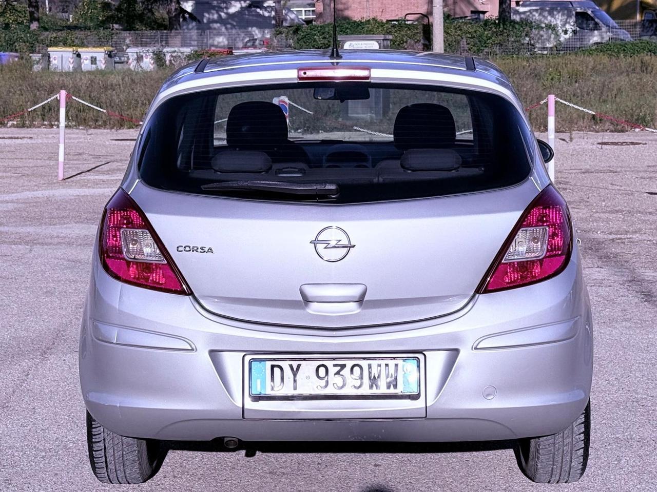 Opel Corsa 1.2 5 porte Ok neopatentati