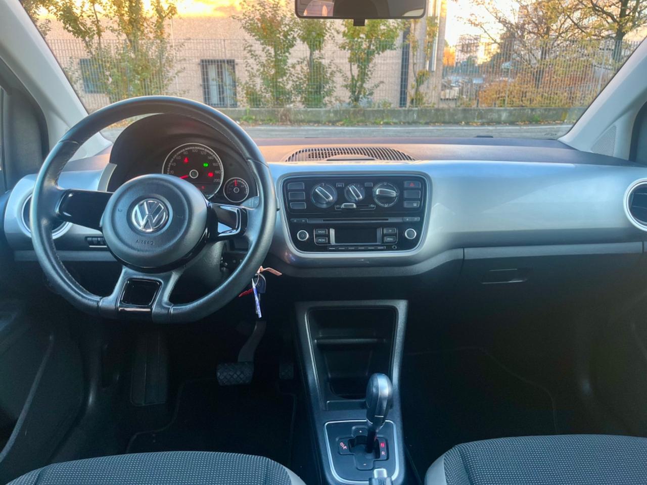 VW Up 1.0benz 2013 153.000km cambio automatico perfetta