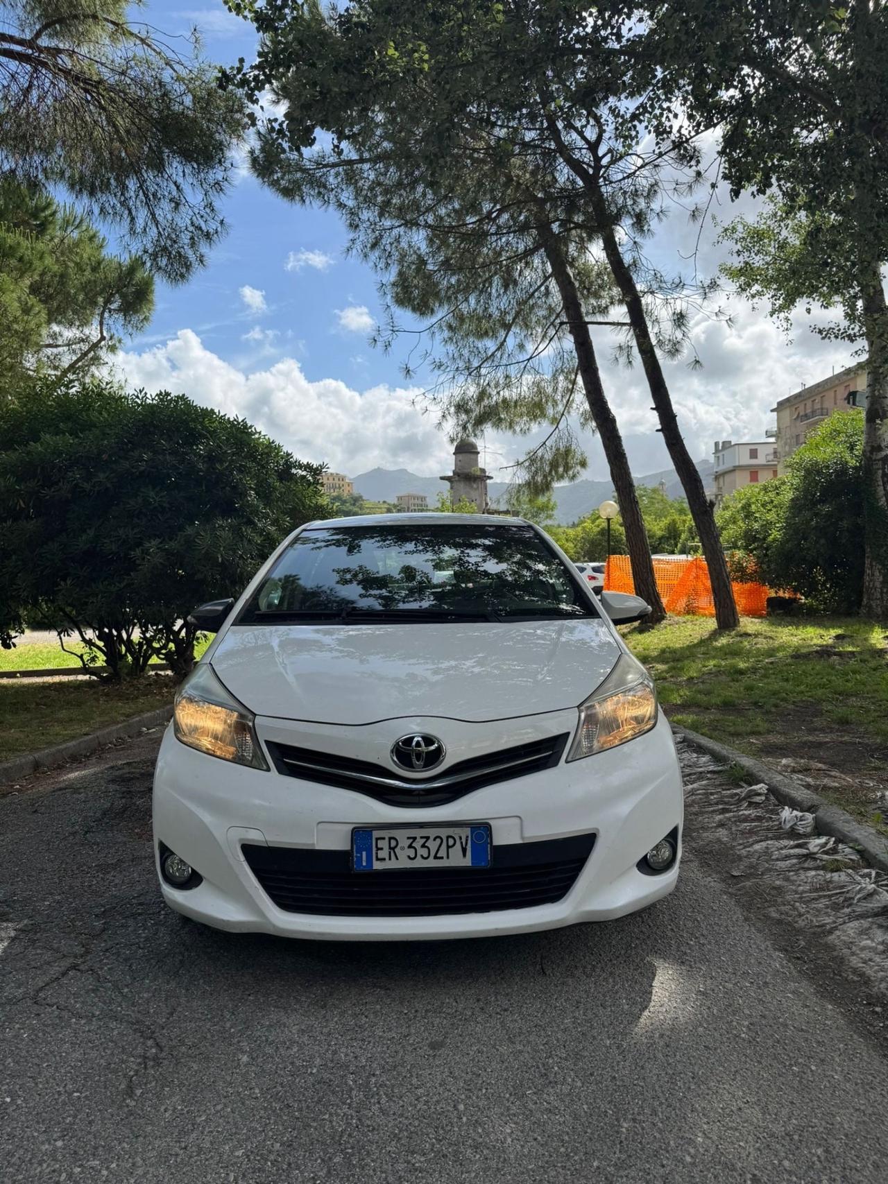 Toyota Yaris 1.0 5 porte Lounge