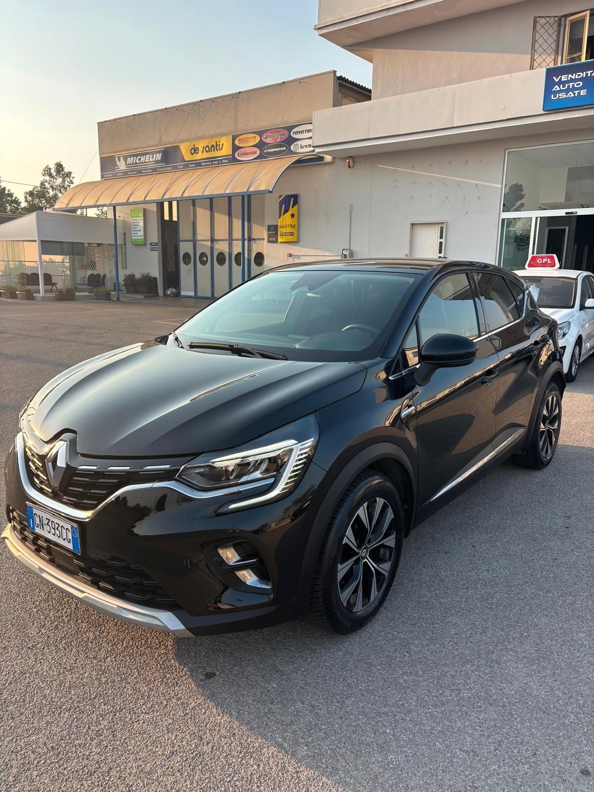 Renault Captur TCe 100 CV GPL Intens