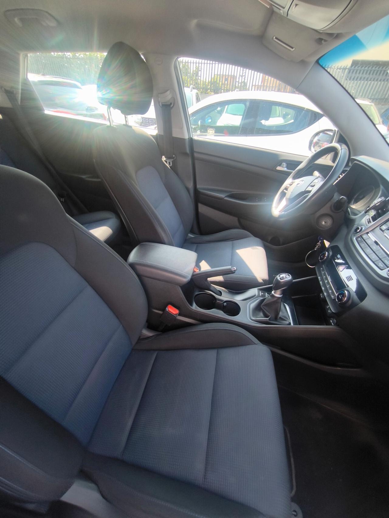Hyundai Tucson 1.7 CRDi Comfort bluetooth