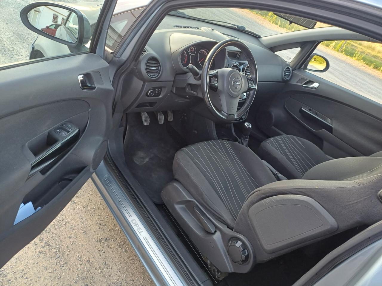 Opel Corsa 1.2 Benzina 3 porte Sport