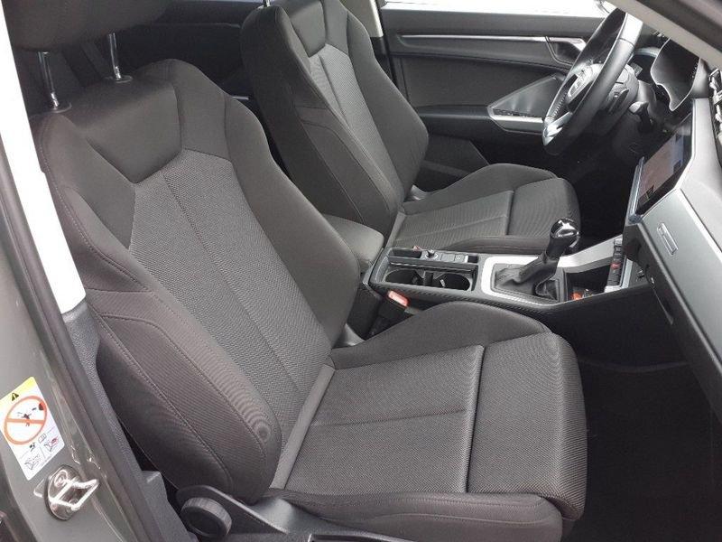 Audi Q3 SPB SPORTBACK 35 STRONIC S LINE CL19 BLACK LINE