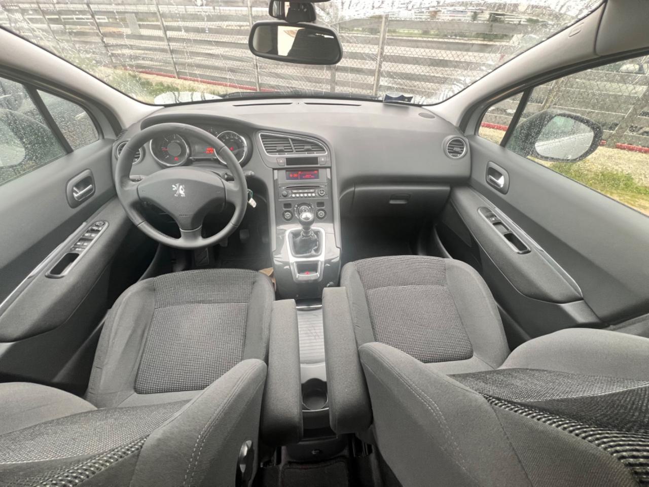 Peugeot 5008 1.6 HDi 112CV Business 7 posti
