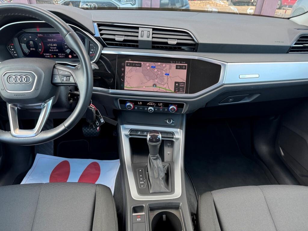 Audi Q3 35 TDI S tronic Business