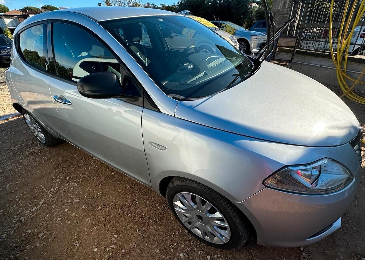 Lancia Ypsilon 1.3 MJT 16V 95 CV 5 porte Elefantino CLIMA MULTIFUNZIONE PDC