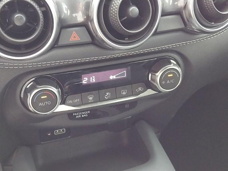 Nissan Juke 1.0 DIG-T 114cv N-Connecta 1.0 dig-t N-Connecta 114cv