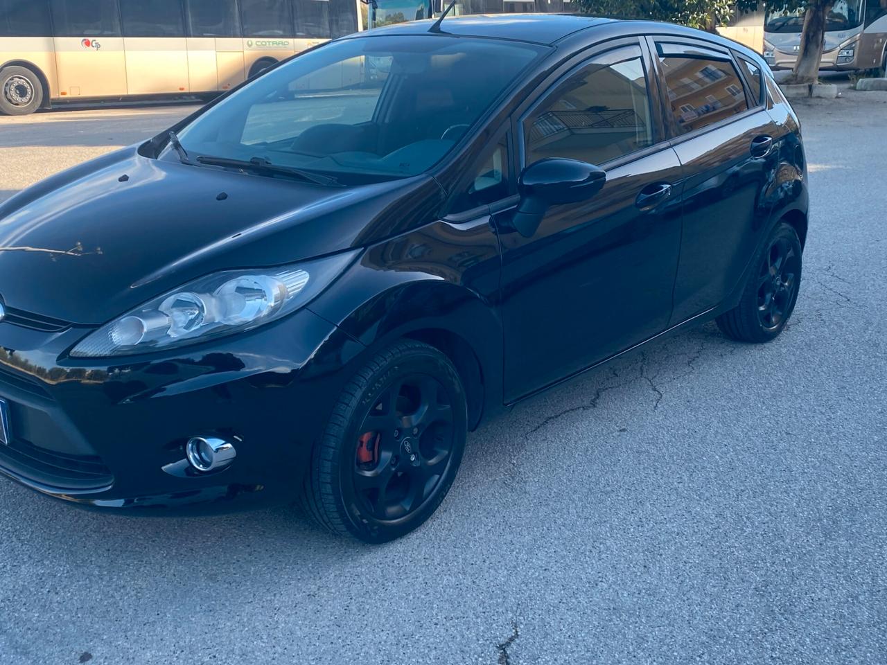 Ford Fiesta 1.4 TDCi 70CV 5 porte Titanium