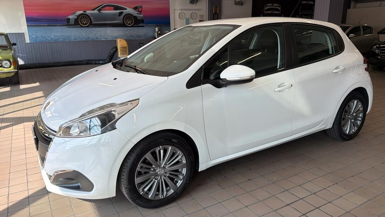 Peugeot 208 PureTech 82 5p. GPL Active