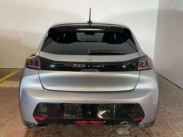 Peugeot 208 1.2 100cv GT EAT8 + Navi + Key Less + Camera