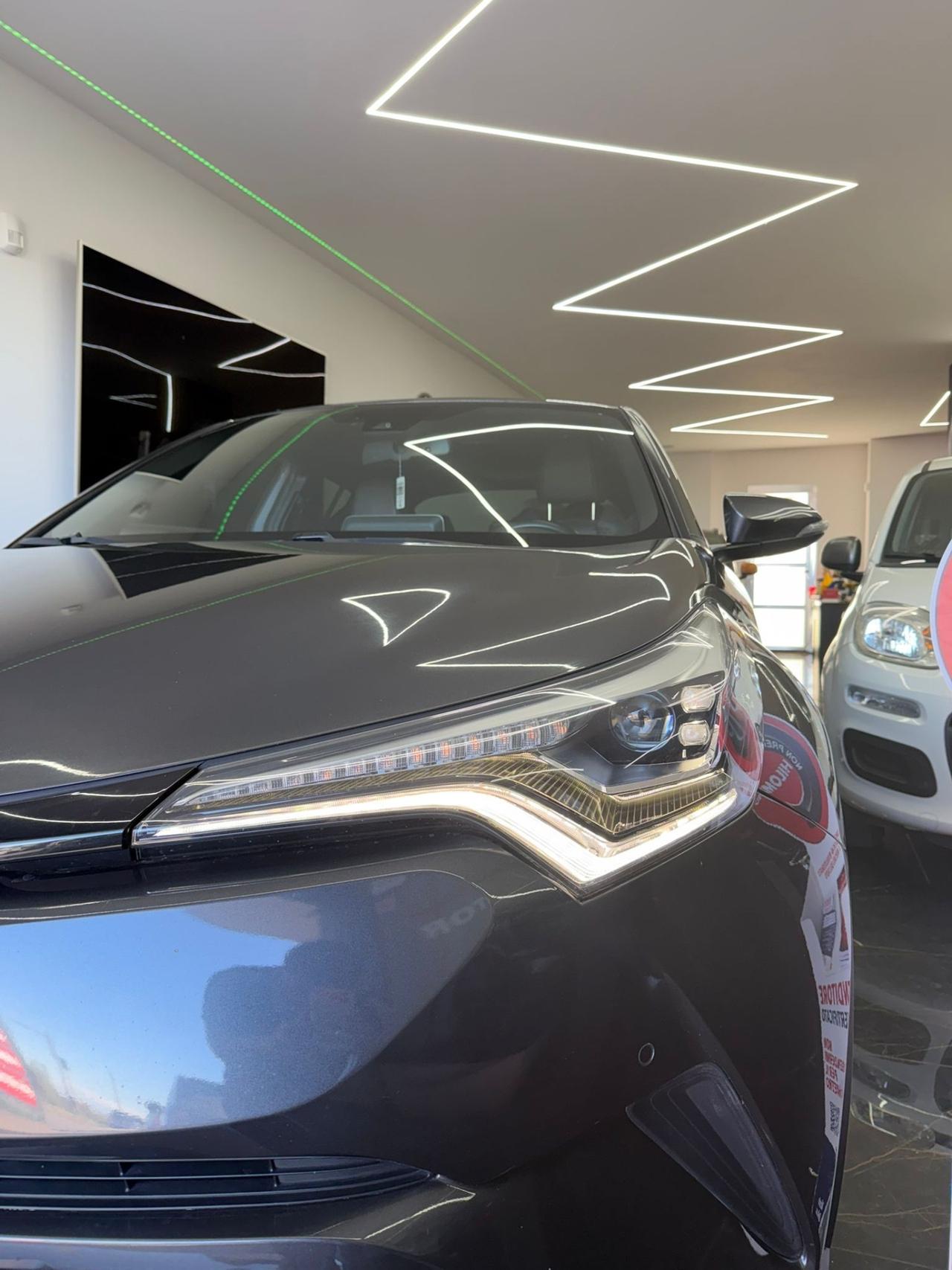 Toyota C-HR 1.8 Hybrid E-CVT Lounge