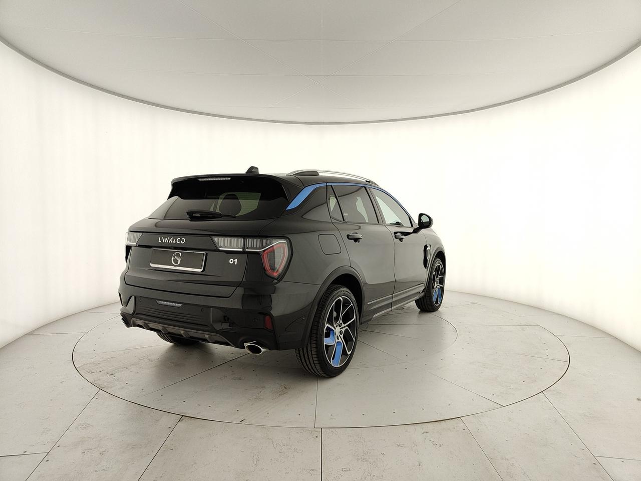LYNK&CO 01 1.5 td phev auto