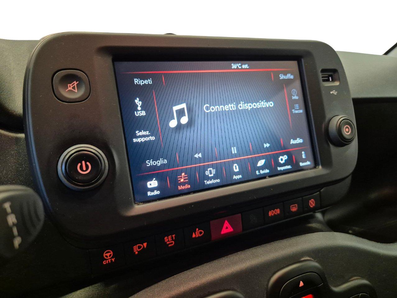 Fiat Panda 1.0 hybrid Citycross !! PREZZO REALE !! - NEOPATENTATI - Carplay - Sens. Park.