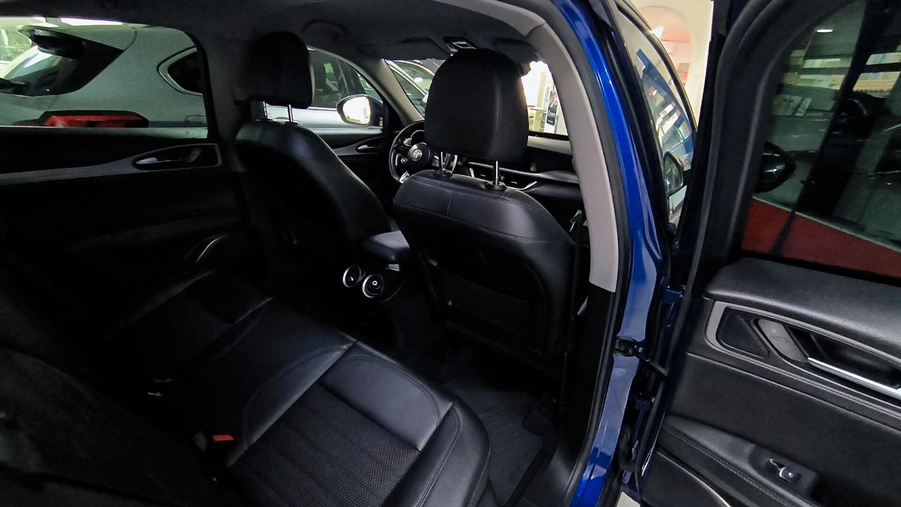 Alfa Romeo Stelvio 2.2 Turbodiesel 190 CV AT8 Q4 Sprint