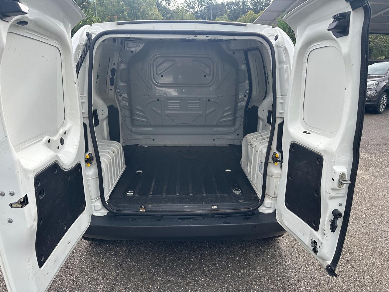Fiat Fiorino 1.3 MJT 75CV porta laterale