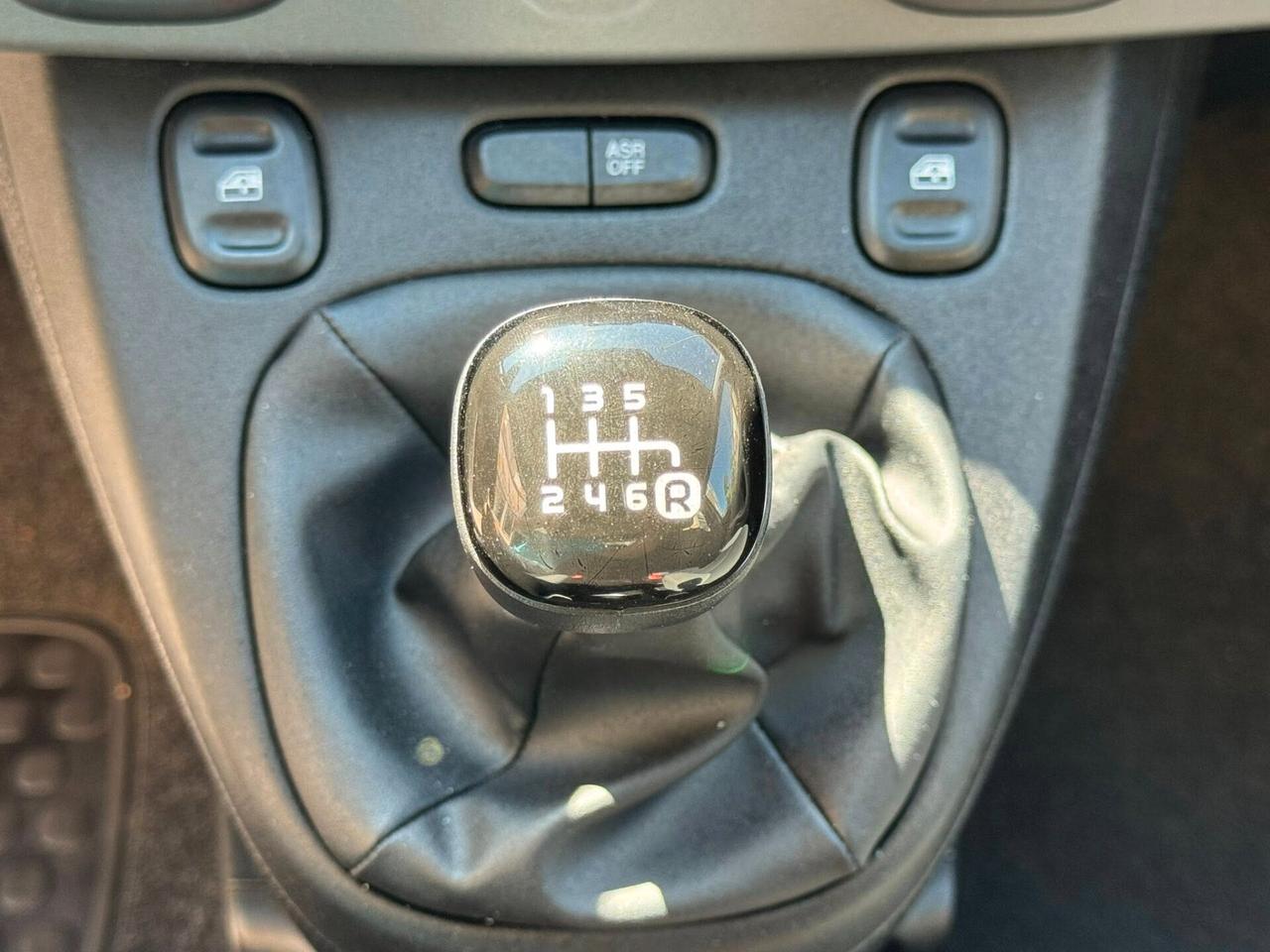 FIAT PANDA 1.0 HYBRID S&S FIREFLY PERFETTA
