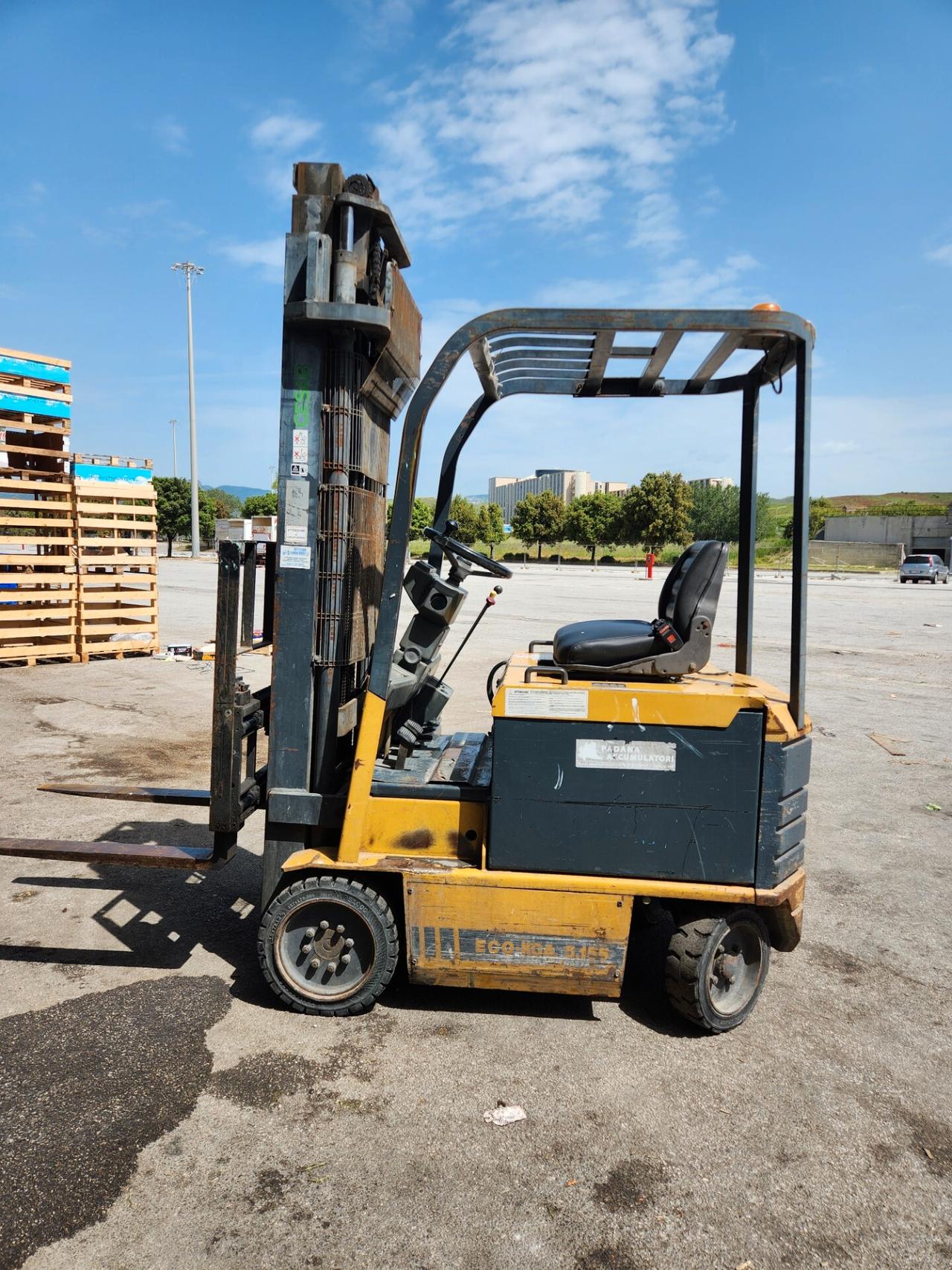 CARRELLO ELEVATORE CESAB MODELLO ECO KGA5