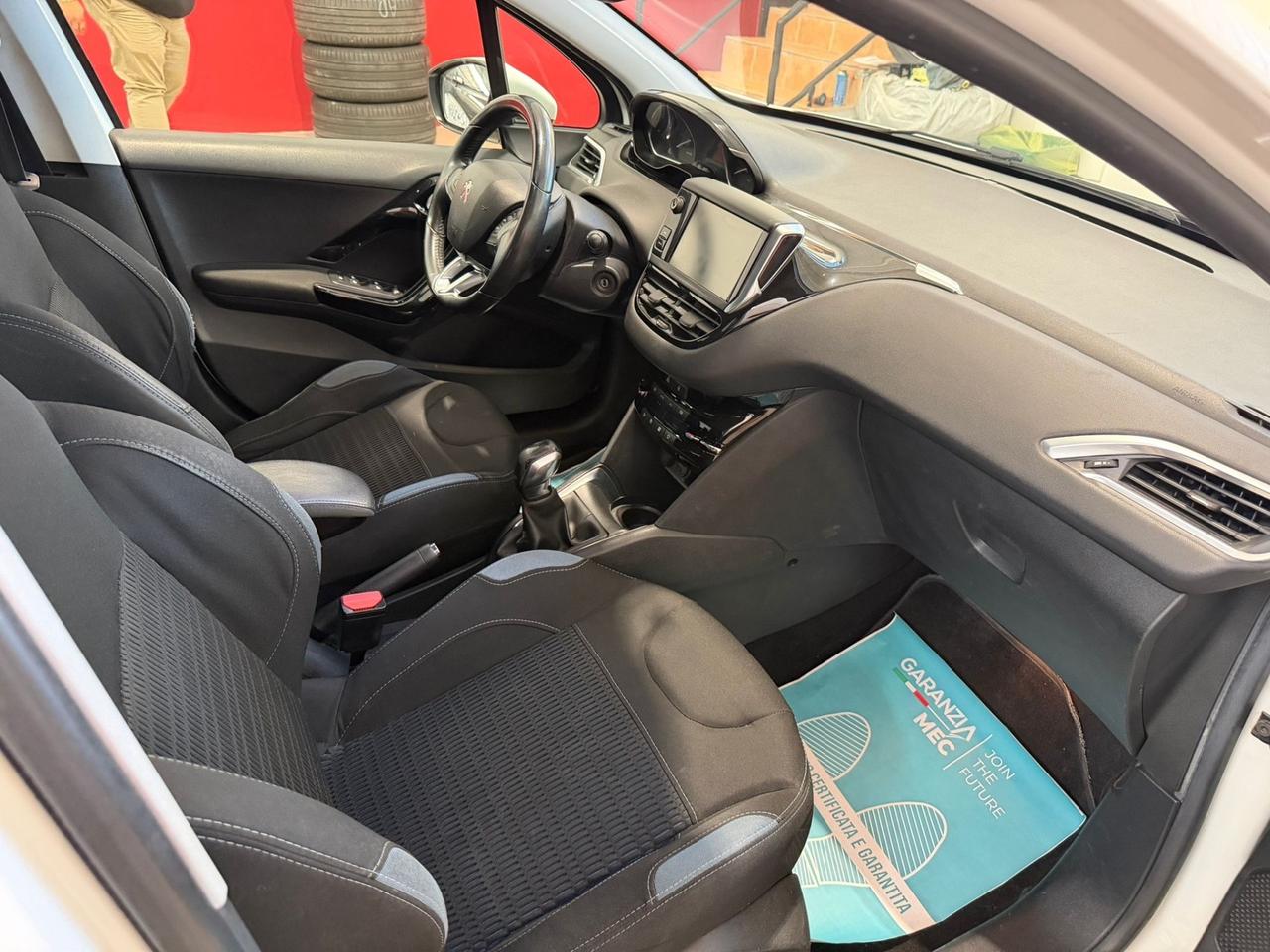 Peugeot 208 PureTech 82 5 porte Allure