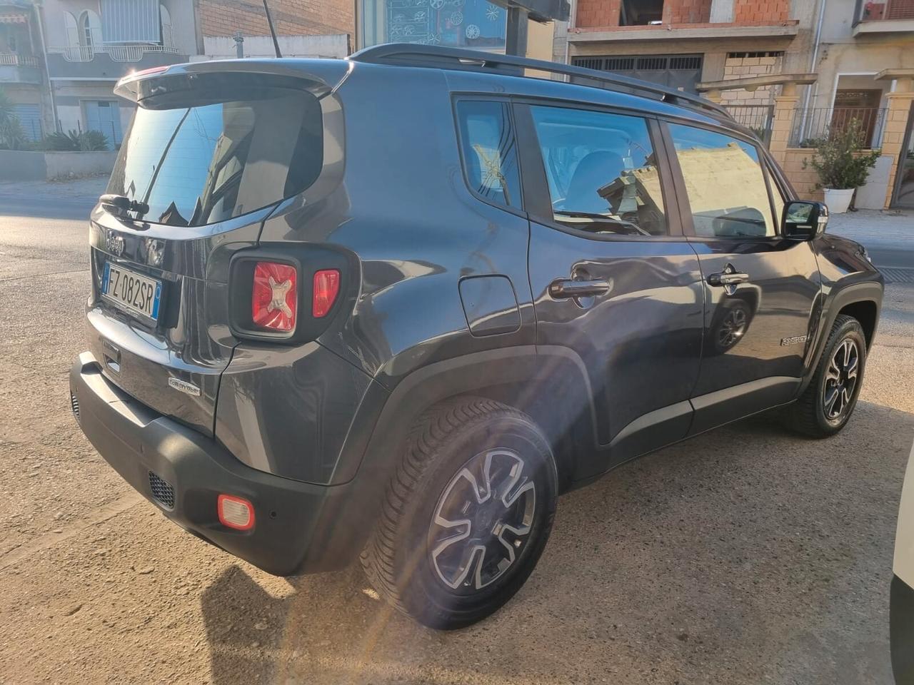 Jeep Renegade 1.6 Mjt DDCT 120 CV Business