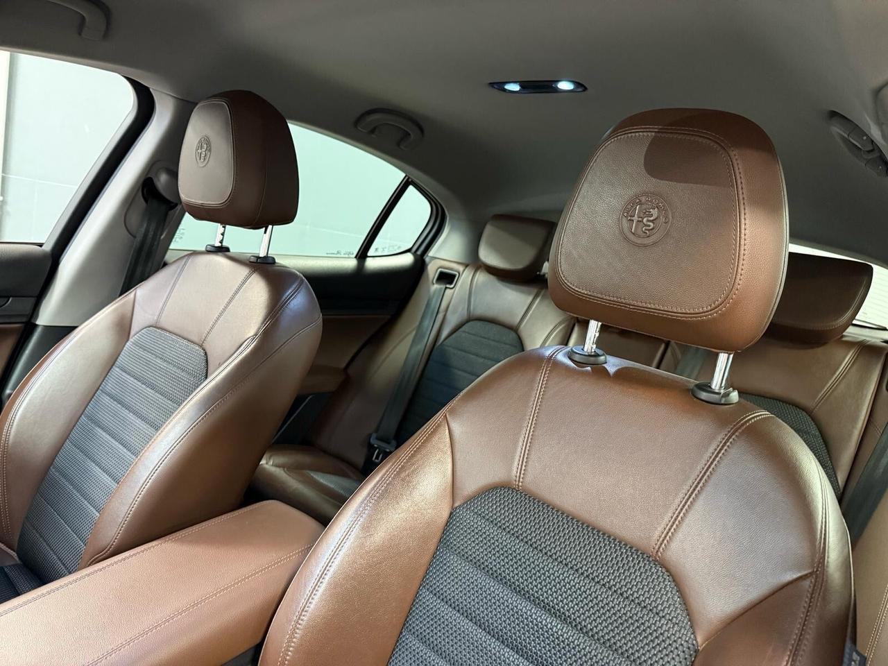 Alfa Romeo Stelvio 2.2 Turbodiesel 180 CV AT8 RWD Executive