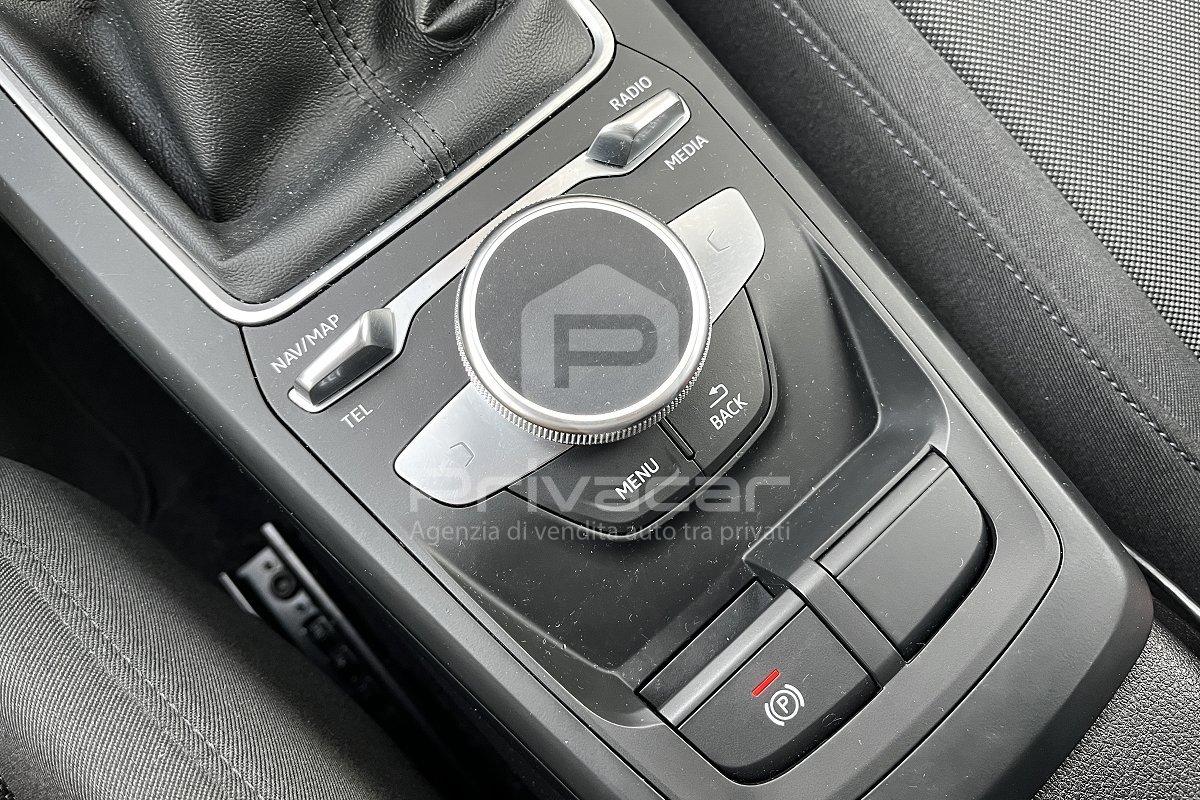 AUDI Q2 30 TDI Business