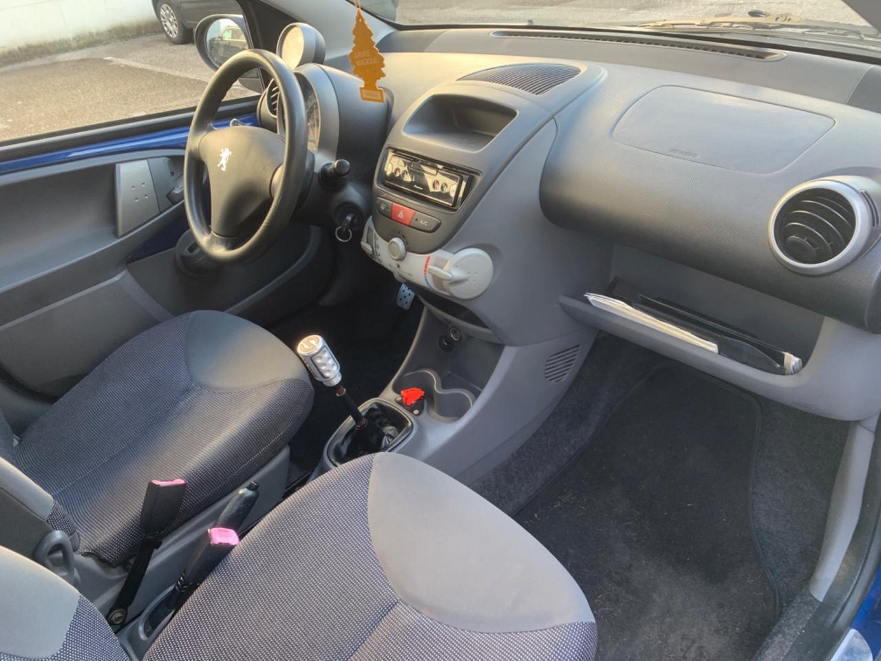 Peugeot 107 1.0 68CV 5p. Sweet Years