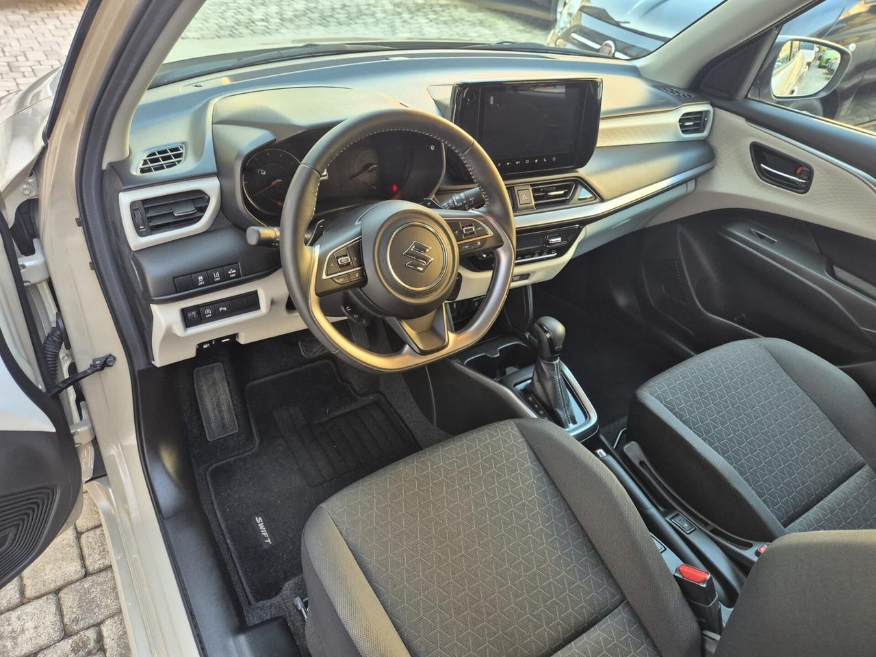 Suzuki Swift 1.2 Hybrid CVT Top