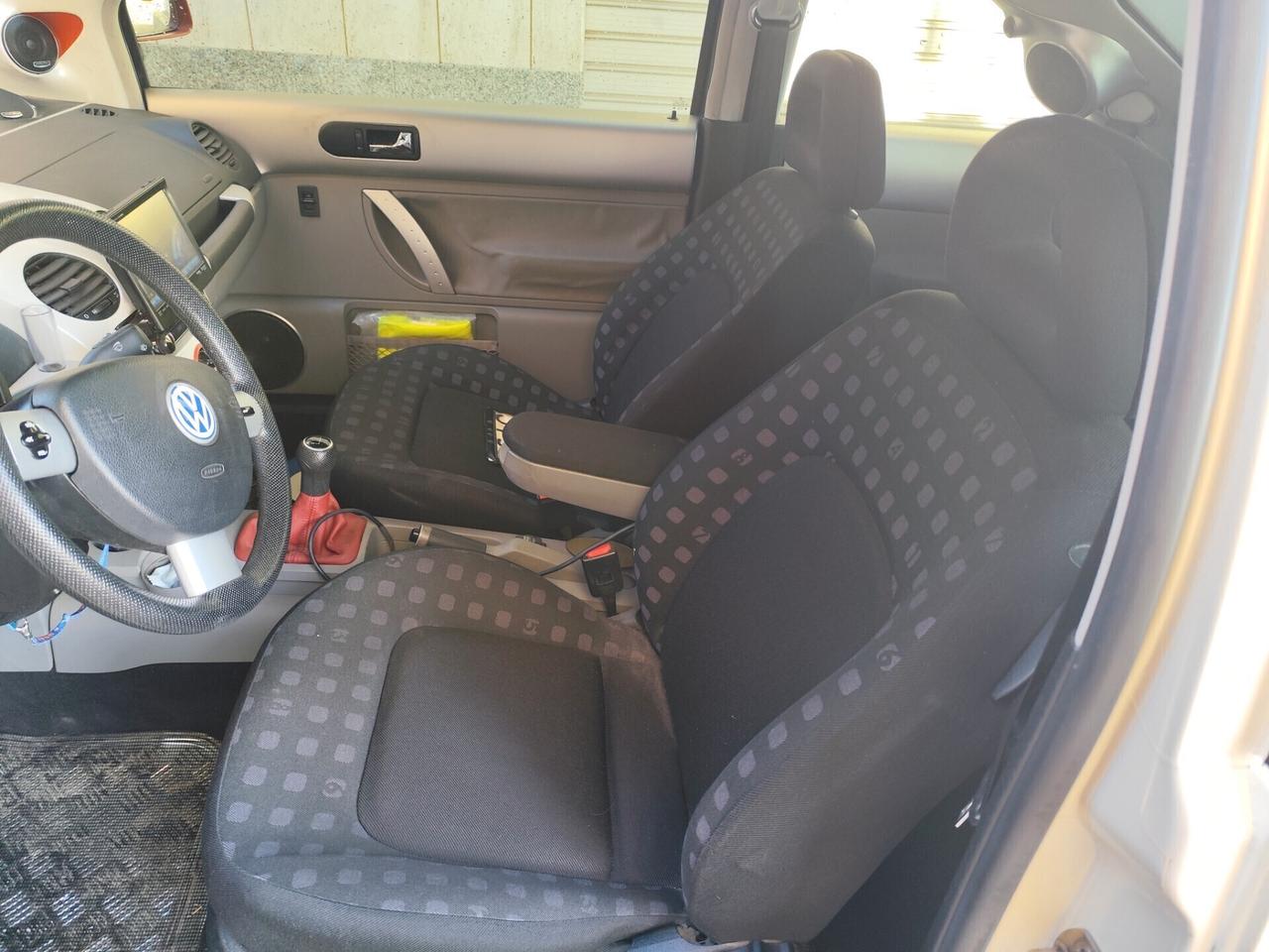 Volkswagen New Beetle AUTO DEMO SOUND QUALITY BRAND ALPINE WRAPPATA