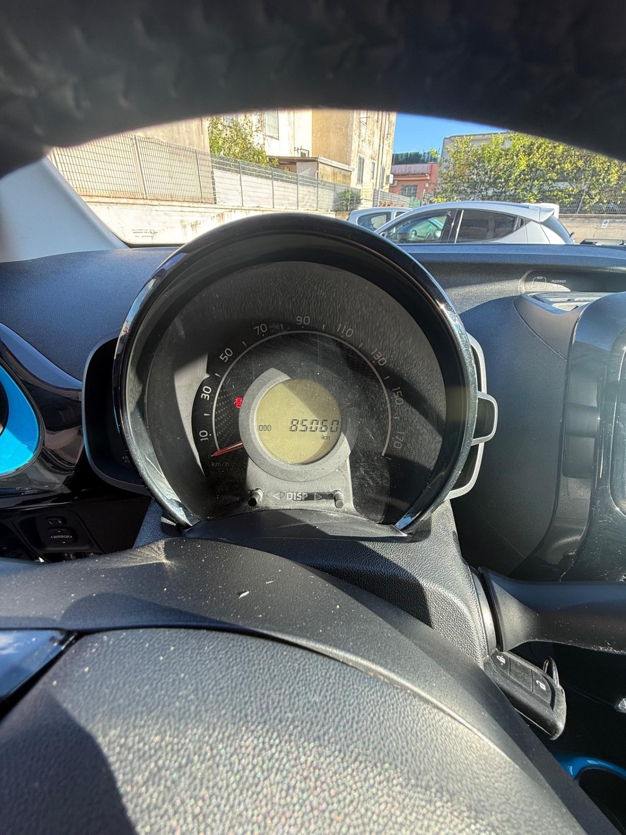 Toyota Aygo 1.0 VVT-i 72 CV 5 porte x-clusiv