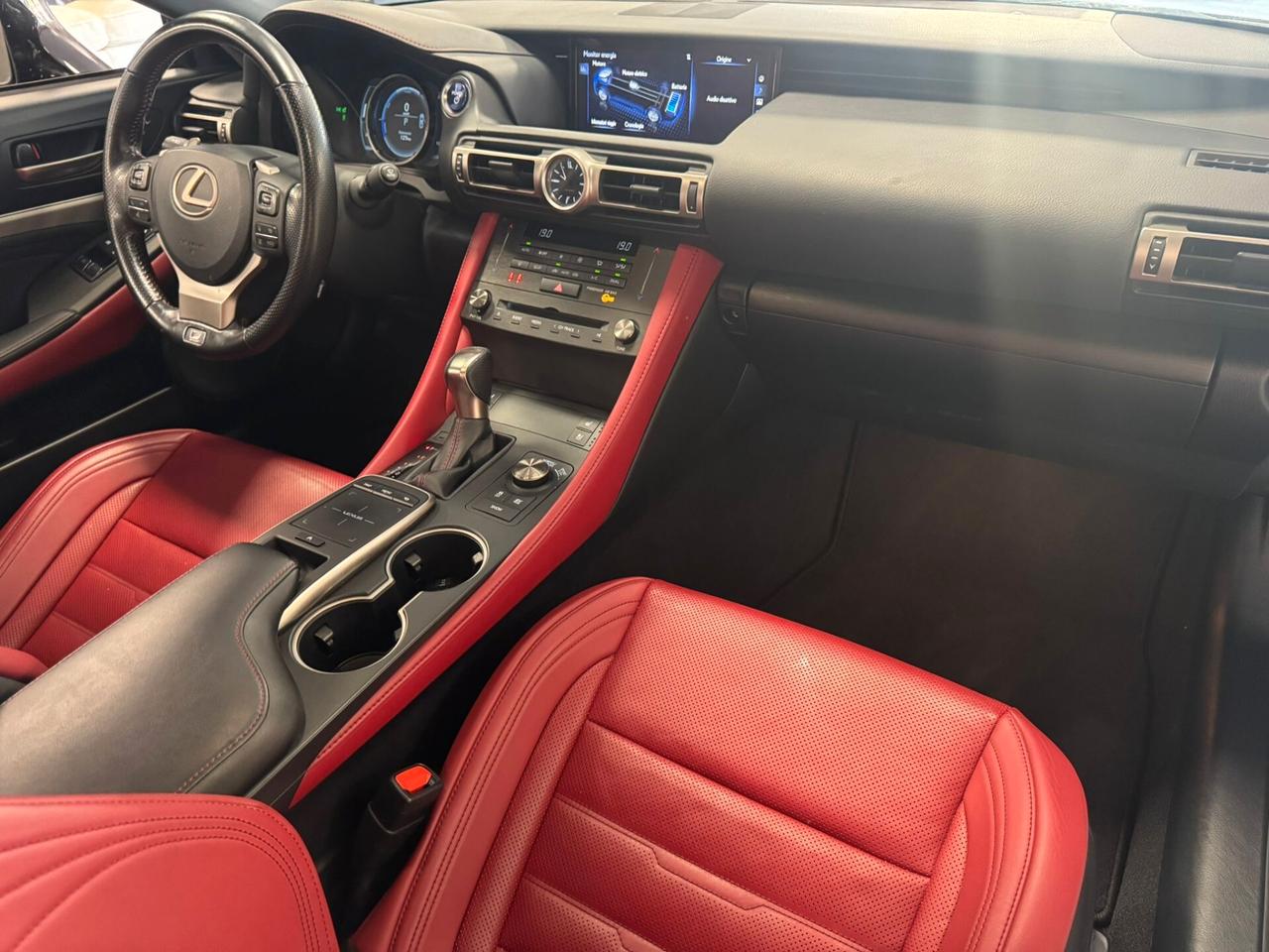 Lexus RC F Hybrid Sport