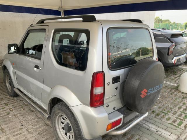SUZUKI Jimny 1.3i 16V cat 4WD Club
