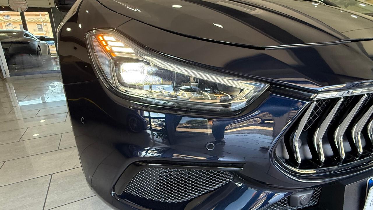 Maserati Ghibli V6 Diesel 275 CV Gransport RESTYLING
