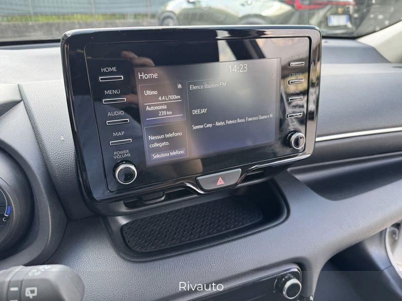 Toyota Yaris Hybrid Trend MY22