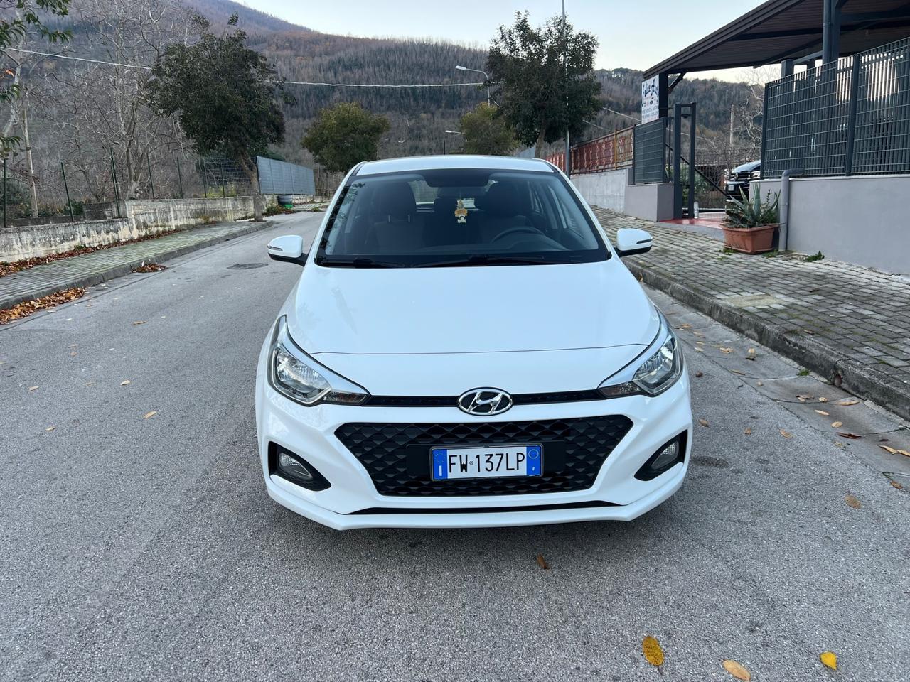 Hyundai i20 1.2 benzina 5 porte 2019 advanced