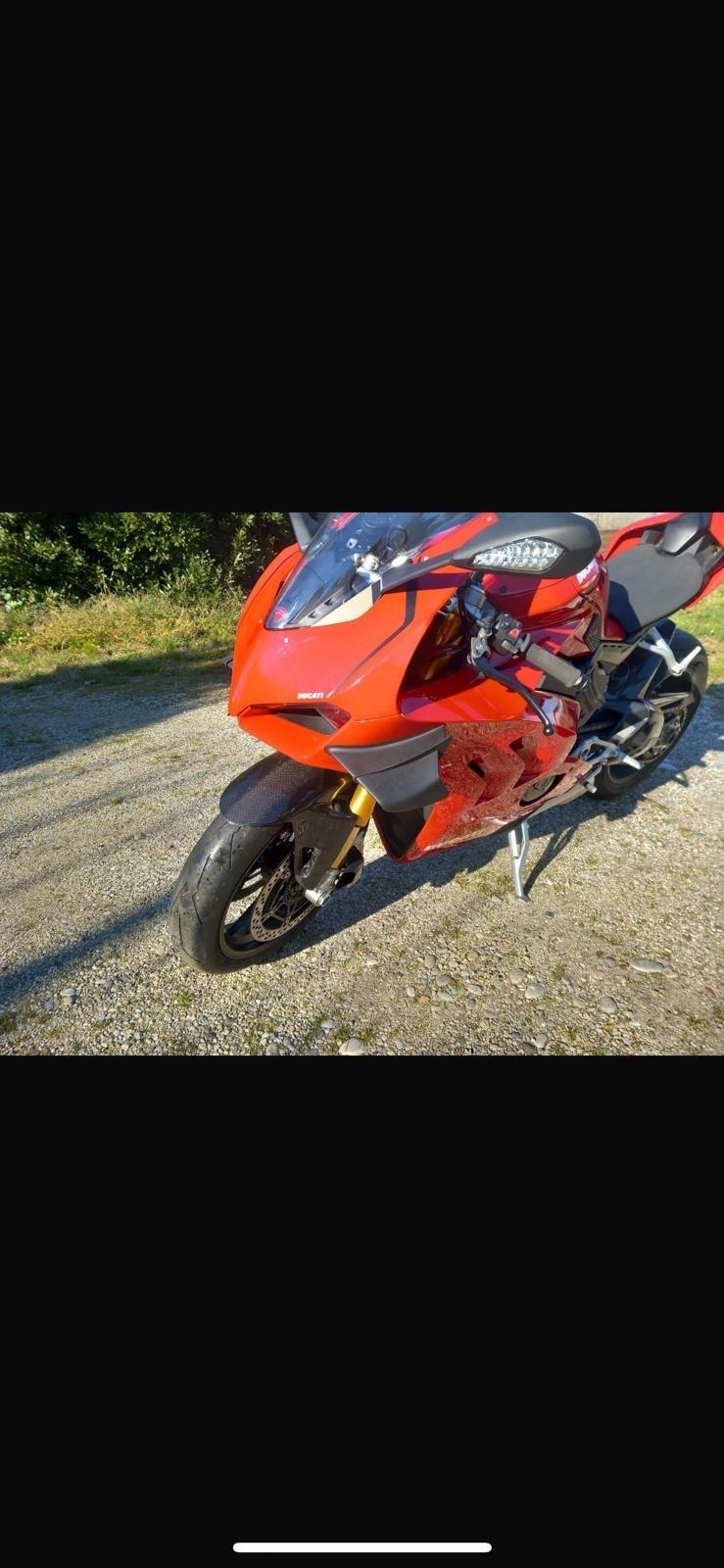 Ducati Panigale V4 S