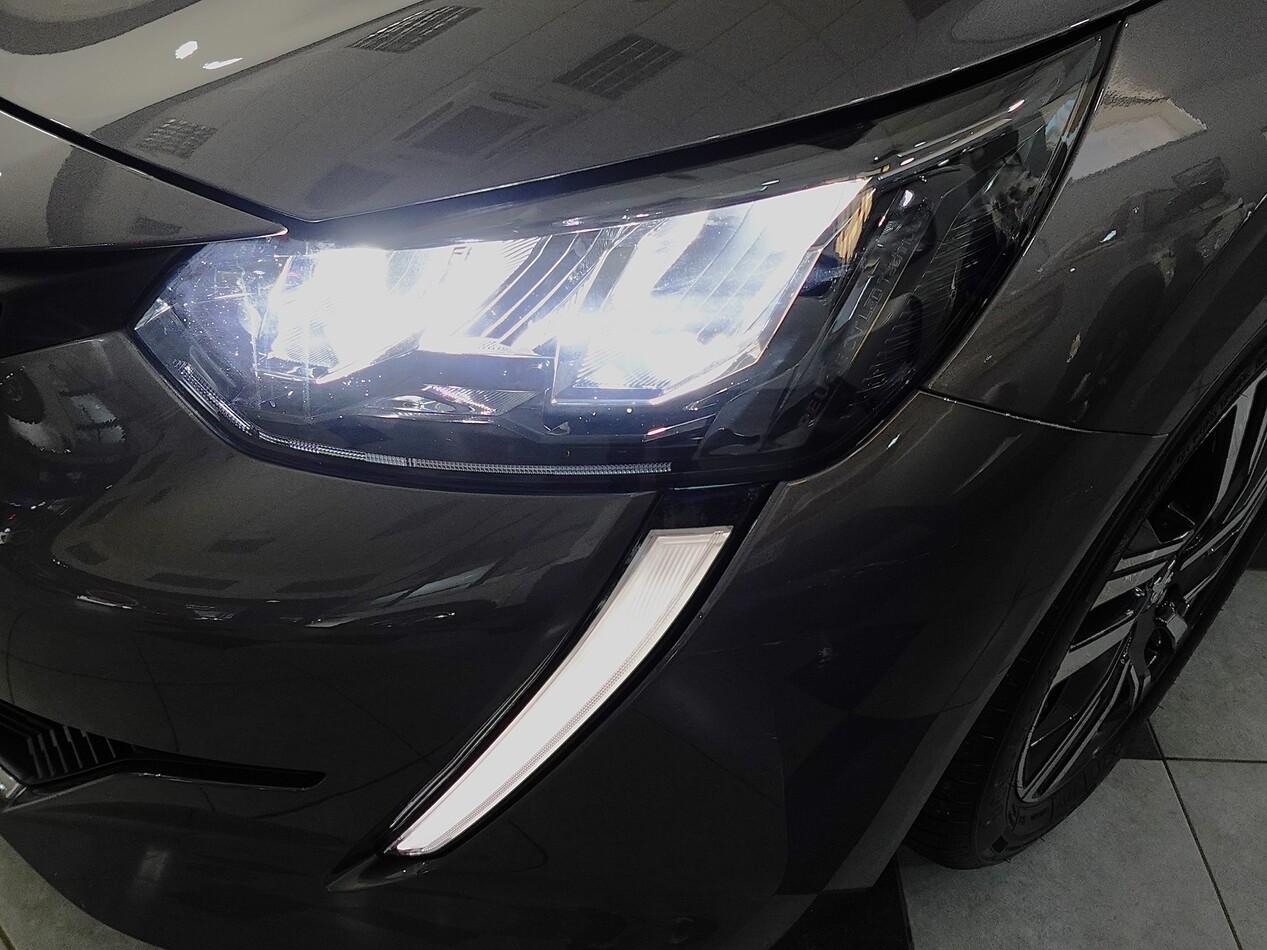 Peugeot 208 1.2 PureTECH 100 CV ALLURE