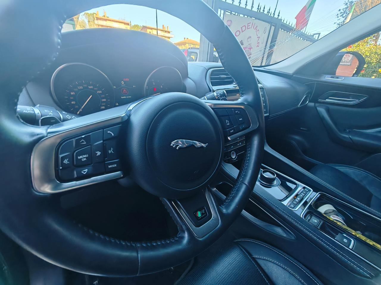 Jaguar F-Pace 2.0 D 180 CV R-Sport