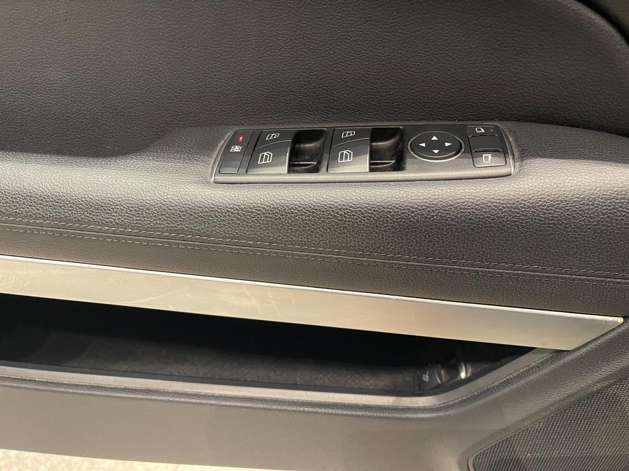 Mercedes-benz E 220 CDI Coupé BlueEFFICIENCY Avantgarde