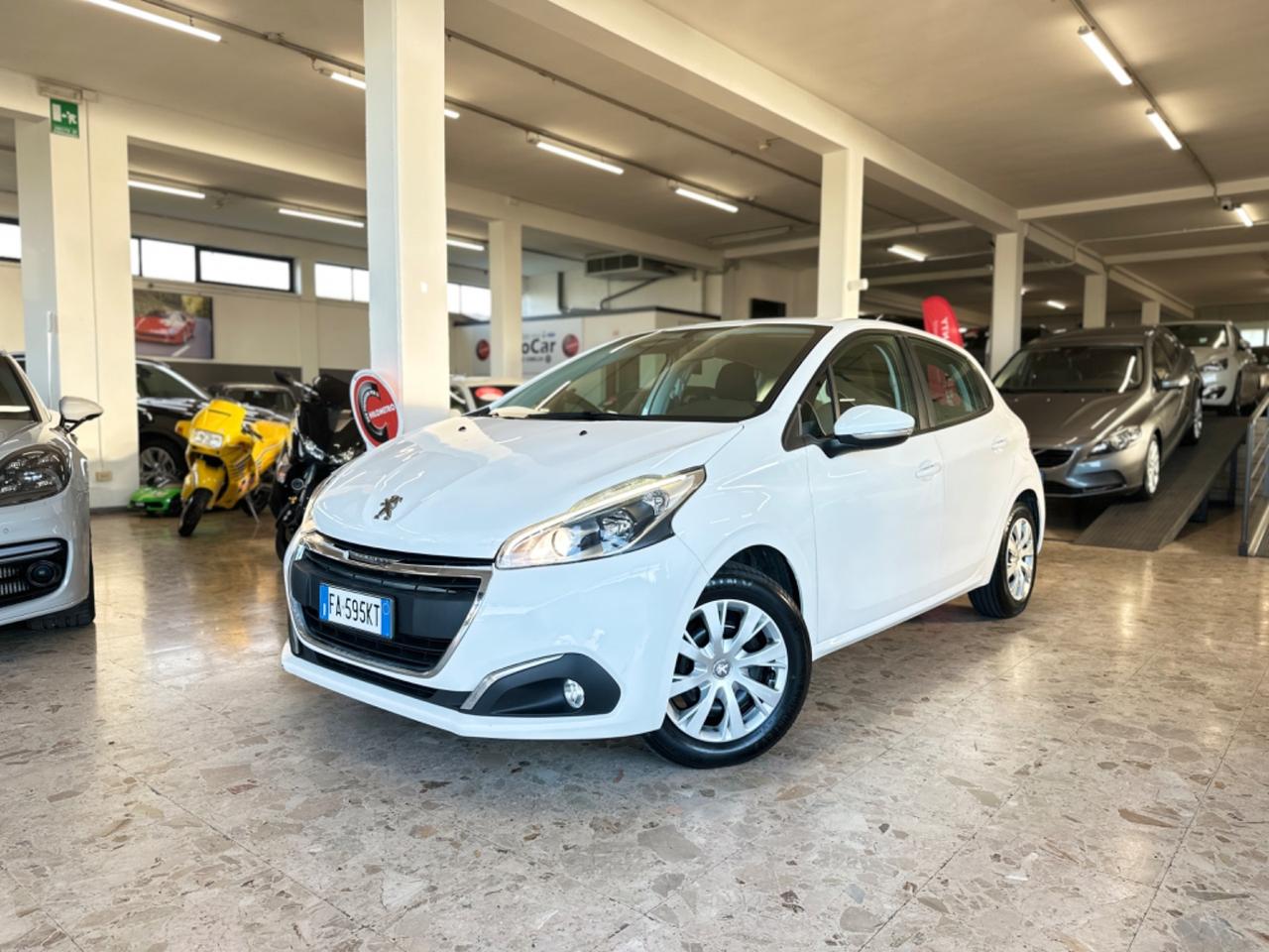 Peugeot 208 1.4 Bhdi 75cv Allure 07/2015 Neopatentato Euro 6