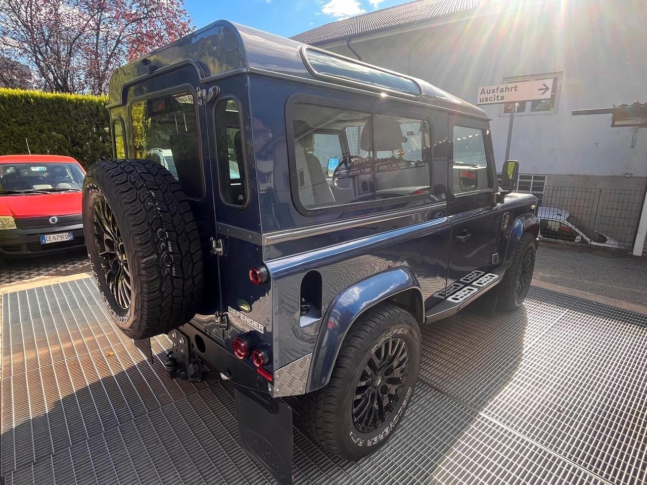 Land Rover Defender 90 2.4 TD4 Pick Up E