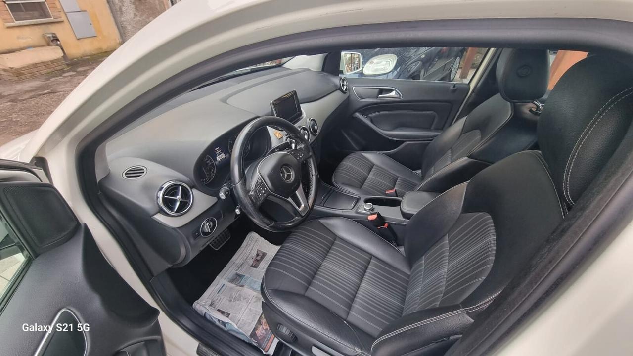 Mercedes-benz B 200 B 220 CDI Automatic Premium