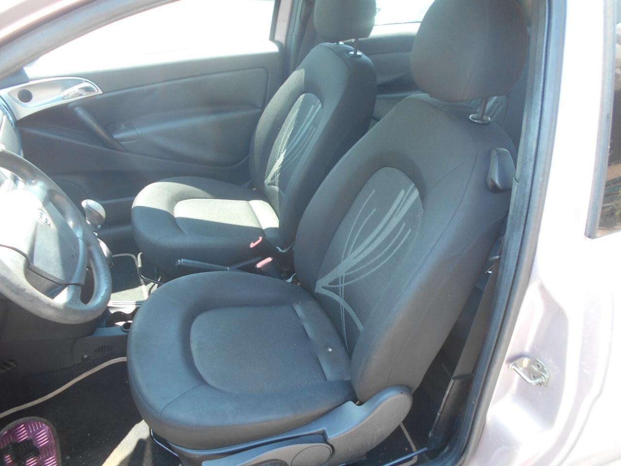 Lancia Ypsilon 1.2 69 CV Unyca