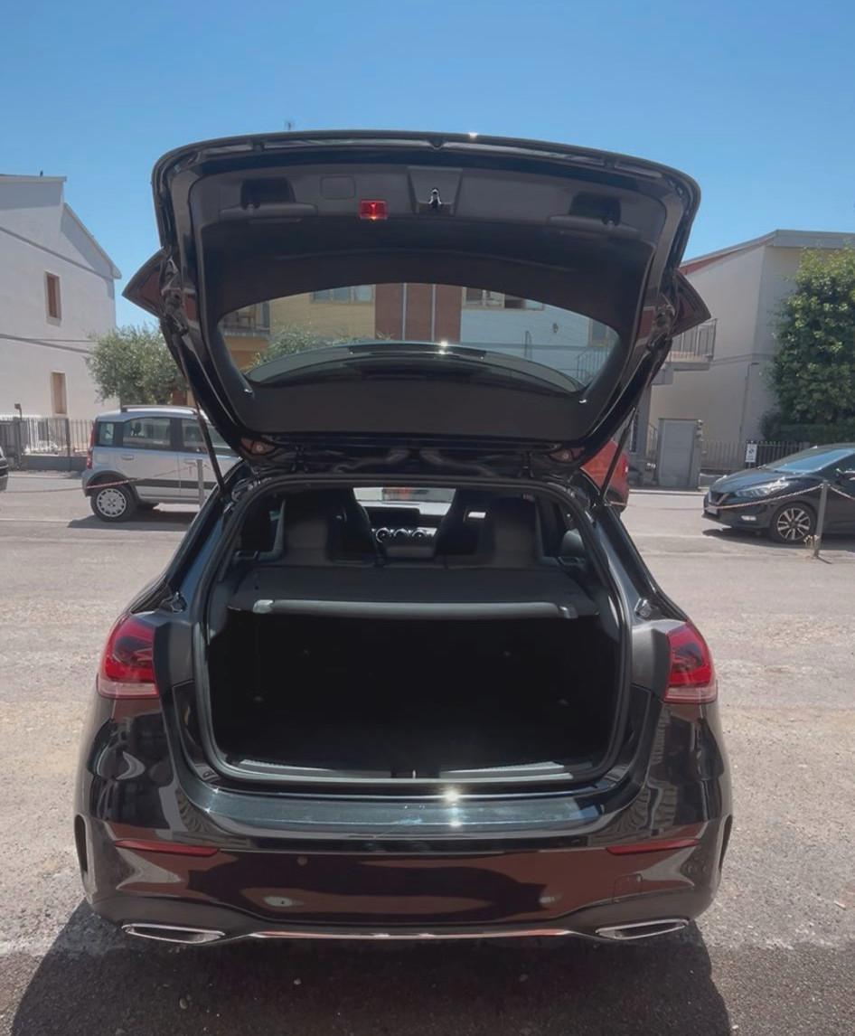 Mercedes-Benz A 180 Premium AMG