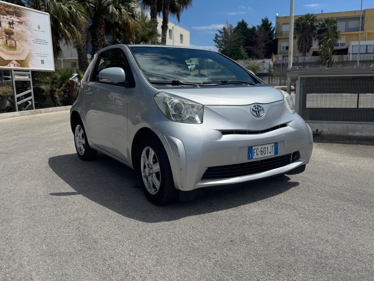 Toyota iQ 1.0 Multidrive