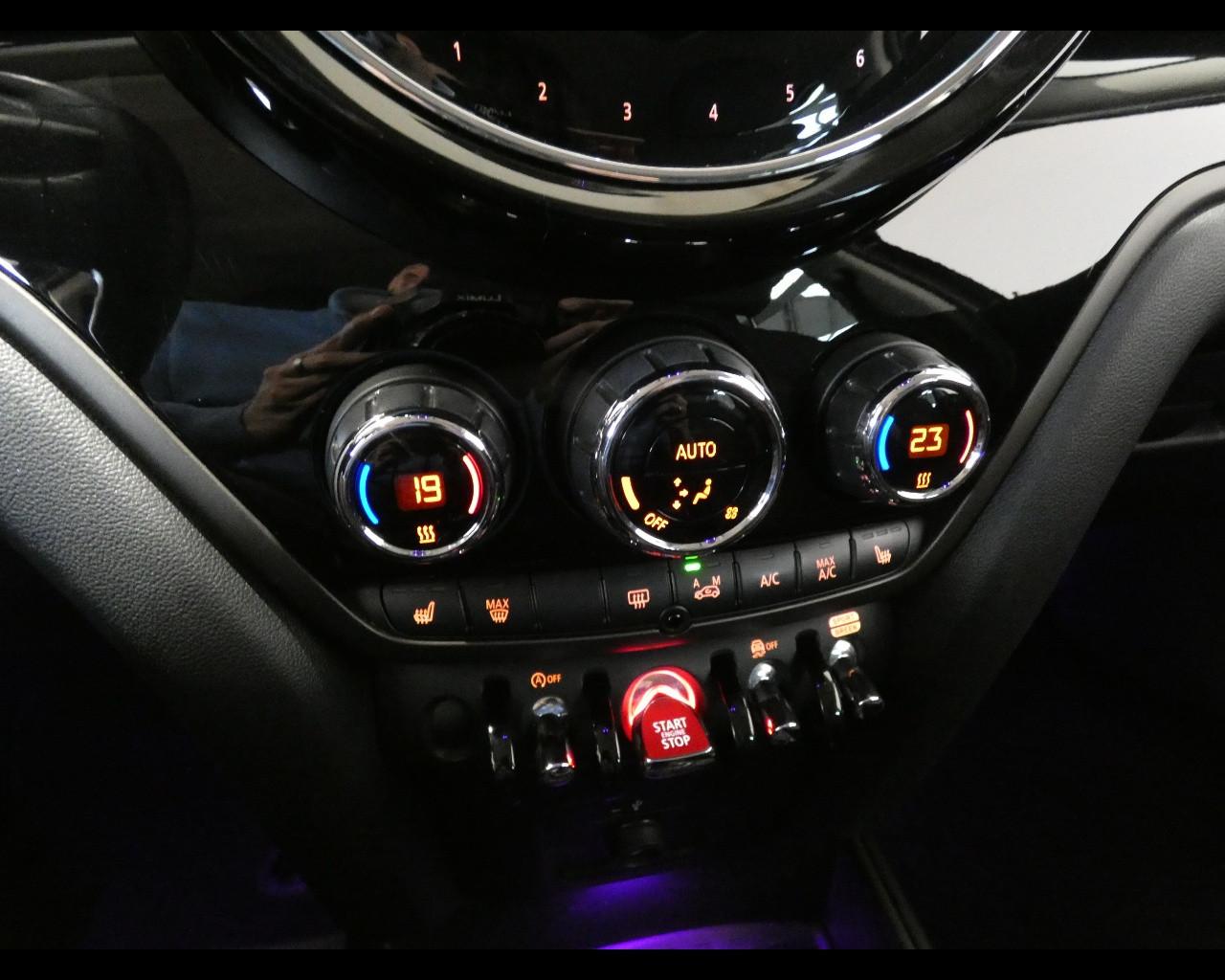 MINI Mini Countrym.(F60) - Mini 1.5 Cooper Business Countryman