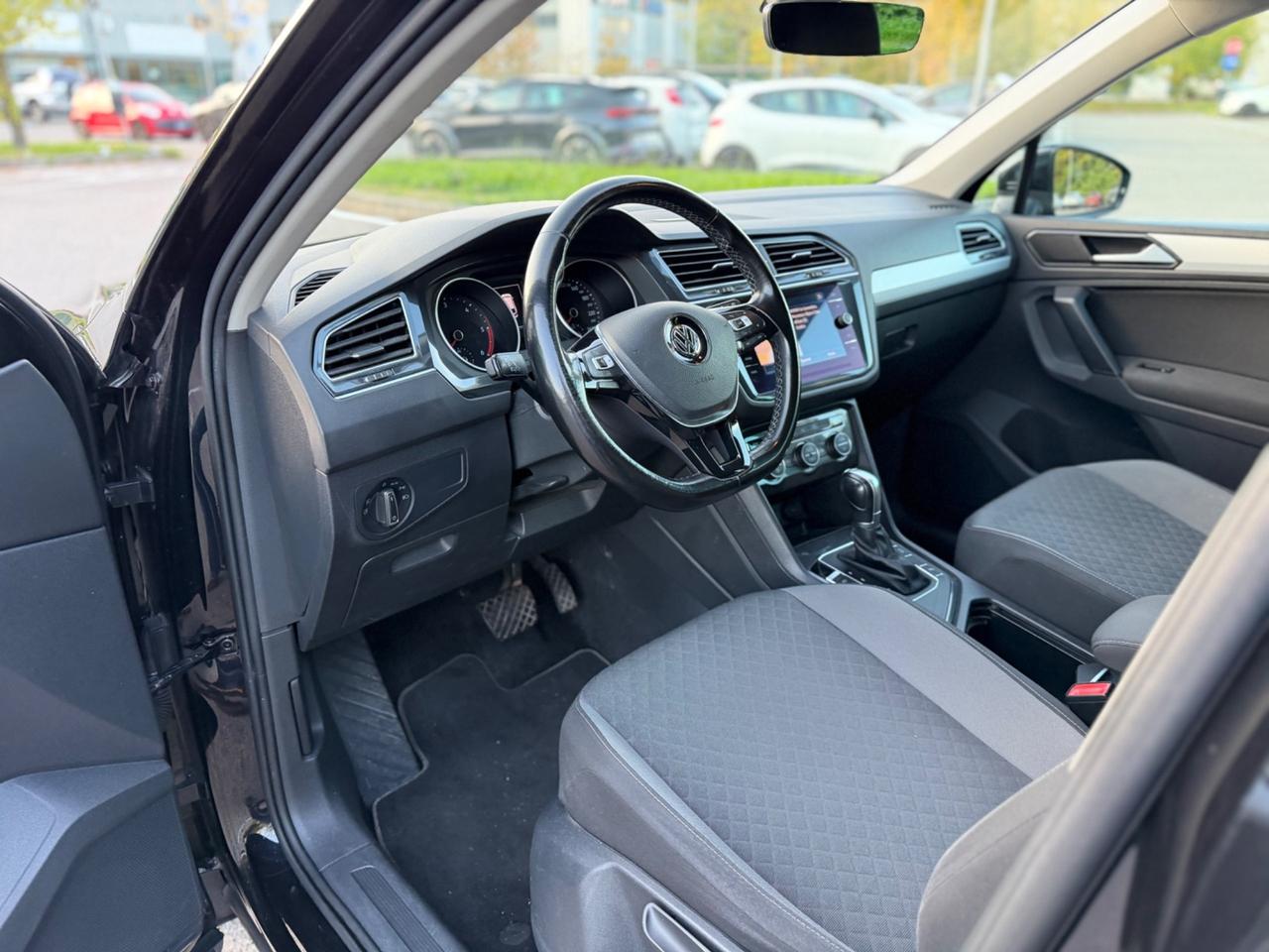 Volkswagen Tiguan 2.0 TDI *Automatik*Navi*Euro6*