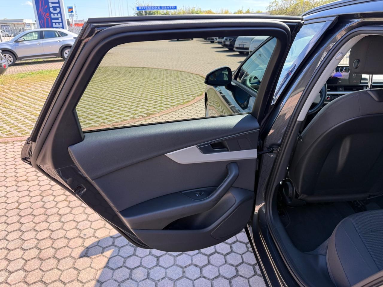 Audi A4 Avant 35 TDI/163 CV S tronic Business Advanced